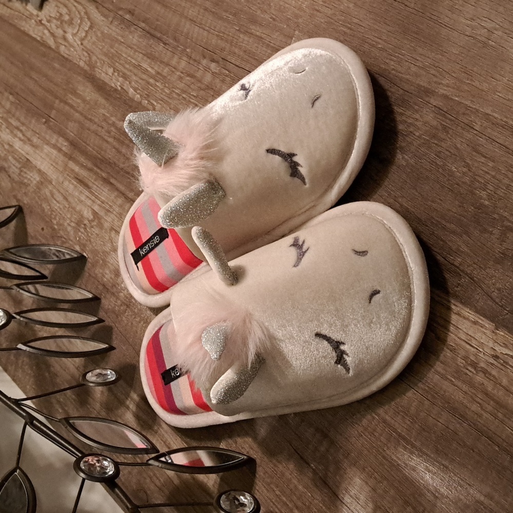 New! Kensie unicorn slippers